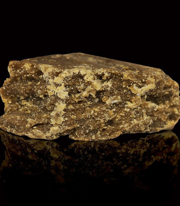 Bubble Ice-o-lator, premium hashish di Cannabis light CBD prodotto da Narnia Cannabis Crew, con aroma fresco e sapore intenso.