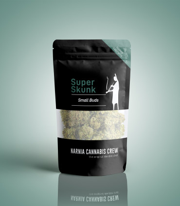 Packaging Small Buds e pop corn di canapa legale Super Skunk. I migliori fiori piccoli di cannabis light